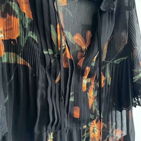 WILFRED Matthieu Pleated Floral Top with Lace Trim - Picture 4 of 8